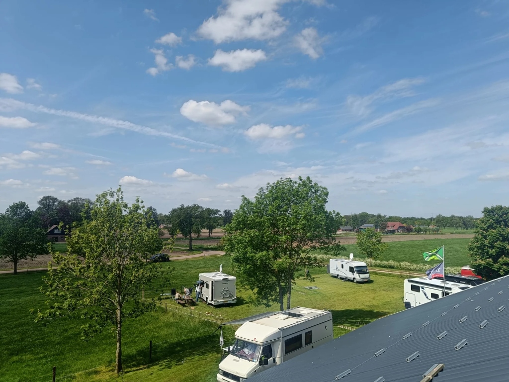 Zicht op het terrein